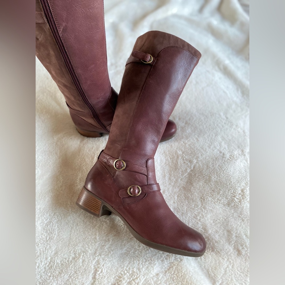 Dansko brown leather tall boots with side zipper | size 38